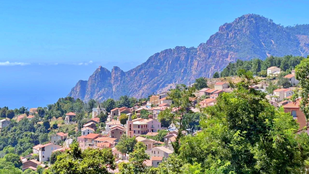 Discover Porto Ota: Corsica’s Blend of Natural Marvels and Historical Depth - 第13張圖 Evisa