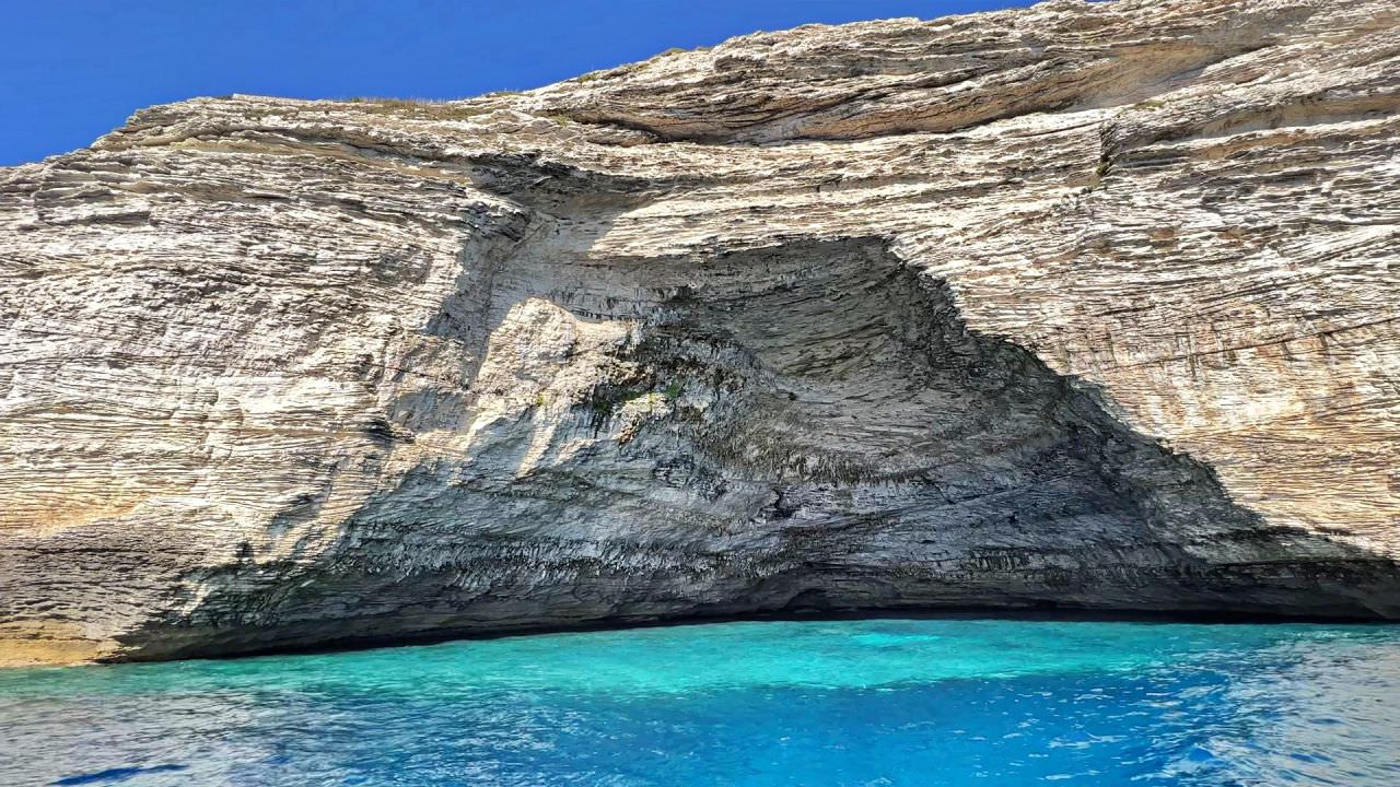 Bonifacio boat ride cave.001