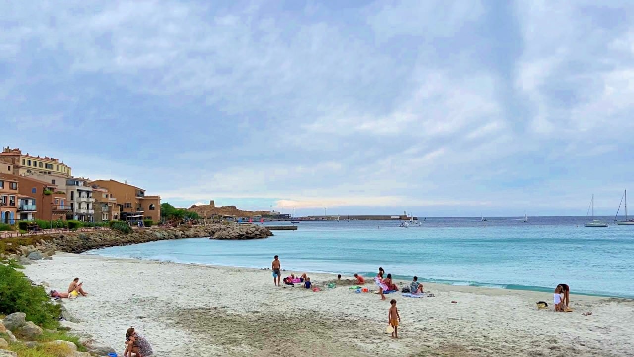 L’Île-Rousse: A Blend of Corsican Tradition and Seaside Splendor - 第4張圖